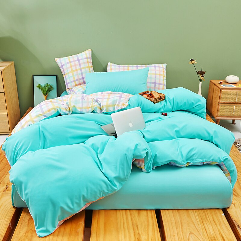 Set Biancheria Da Letto Blu Pastello E Plaid